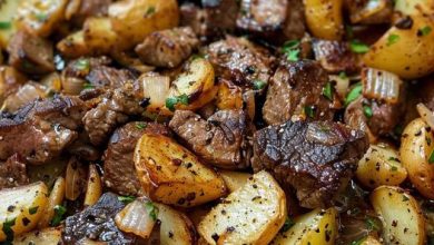 Photo of Garlic Butter Steak and Potatoes Skillet Recipe for the Perfect Dinner